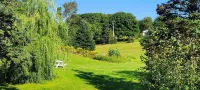 Clinton Pond Bed and Breakfast Hotels in Queens County