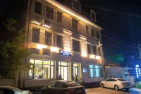 MY STATUS HOTEL