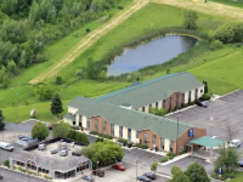 Clarion Pointe Racine - Mount Pleasant Hotels in Racine County