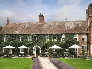 Bush Hotel Farnham
