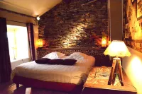 House Full of Charm & Comfort, Great Calm, Large Sauna, Large Hot Tub