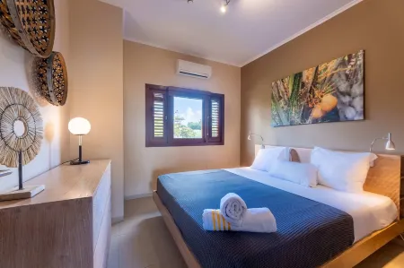 Tropical Escape With Pool and Ocean Views