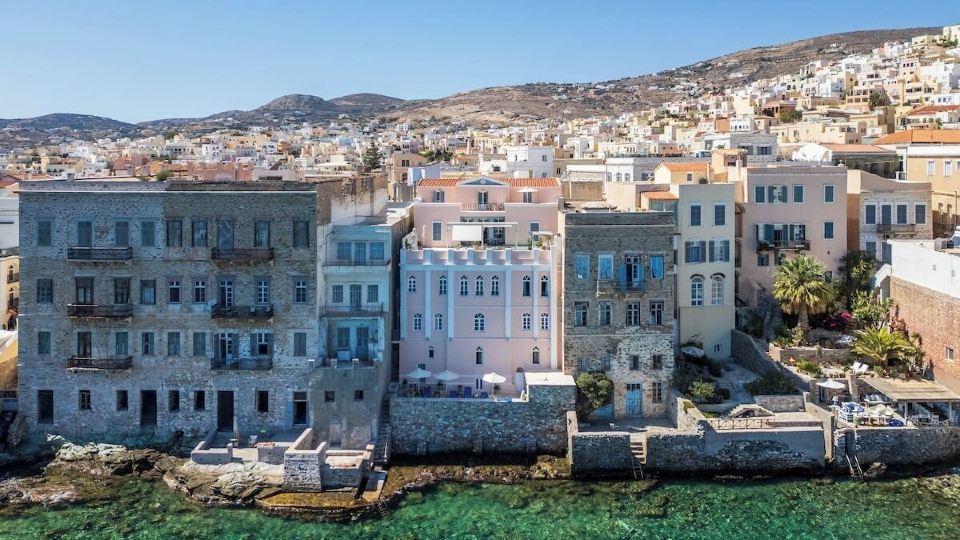 Seaside neoclassical property in Vaporia Ermoupoli