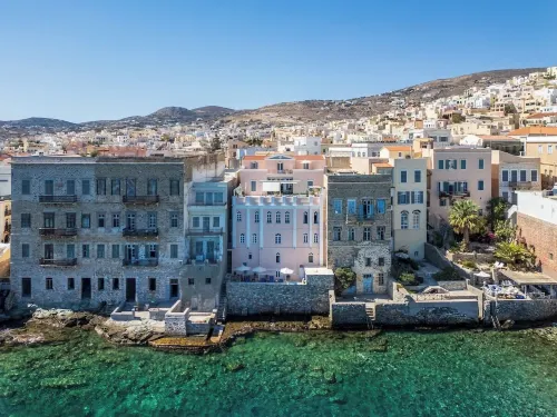 Seaside neoclassical property in Vaporia Ermoupoli