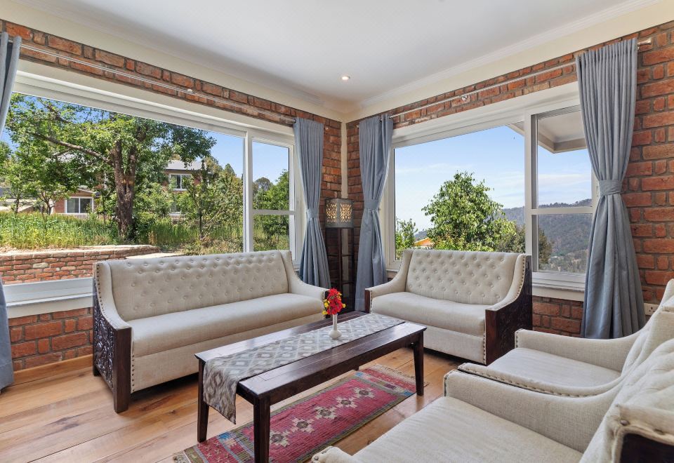 주스타 묵테와르 리트리트 & 스파