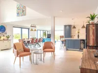 Beautiful Barn Conversion - Orchard Escape for 12! Hotels in Pershore