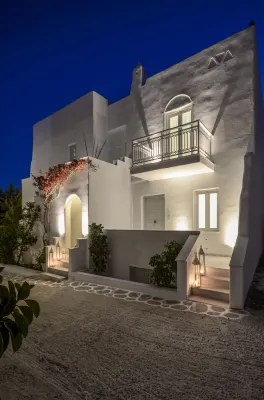 Naxos Evilion Luxury Apartments & Suites Hotels near Plaka Beach