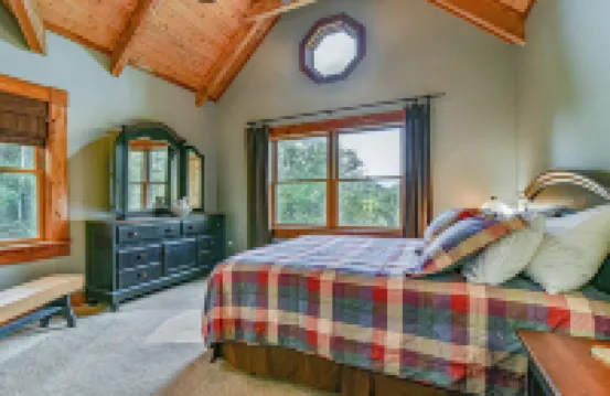 MOUNTAIN HOME NEW DISCOUNTED RATES MOUNTAIN VIEWS  MILITARY DISC PETS HOT TUB