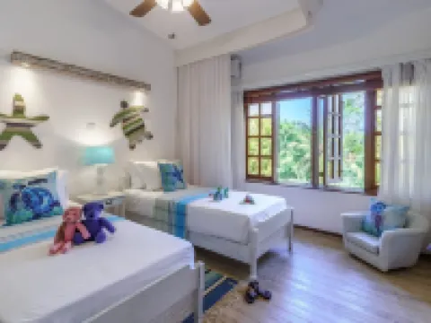 Lazy Days Hotels in Galu