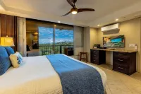 Oceanfront Mana Kai 2 Bedroom Condo