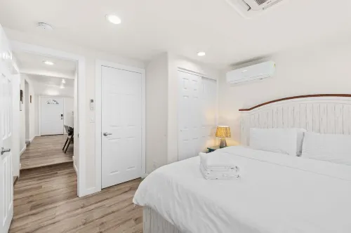 Foothills LA Hideaway Patio Lounge Work-friendly Hotel a San Dimas