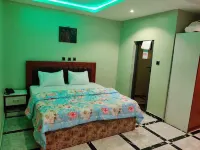 E-Exclusive Hotel