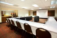 埃爾帕索機場歡朋套房酒店