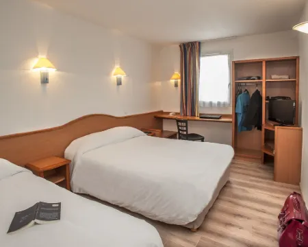 Brit Hotel Essentiel Cahors Nord Hotels in Lot