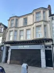 3 Bed Cozy Antrim Apartment with Great Views Hotels near Greystone Library