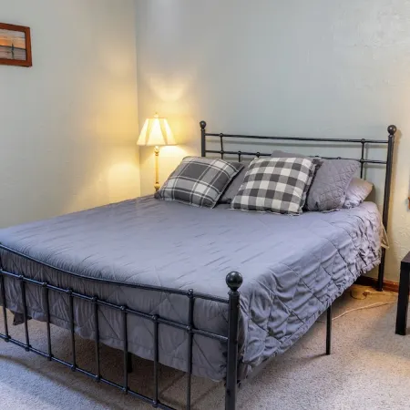 Quaint home in Oak Hill, Conveniently Located.