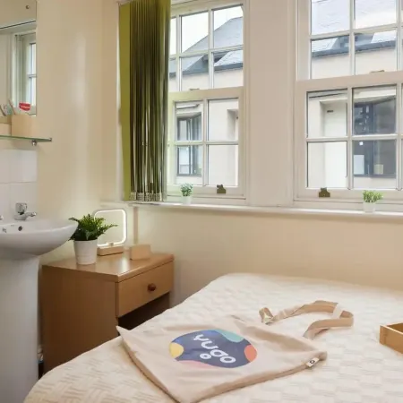 For Student Only - Cable Street 10 Min Walk to Lancaster Station
