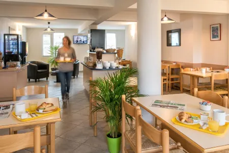 Brit Hotel Essentiel Deltour Mende Отели в г. Шадене