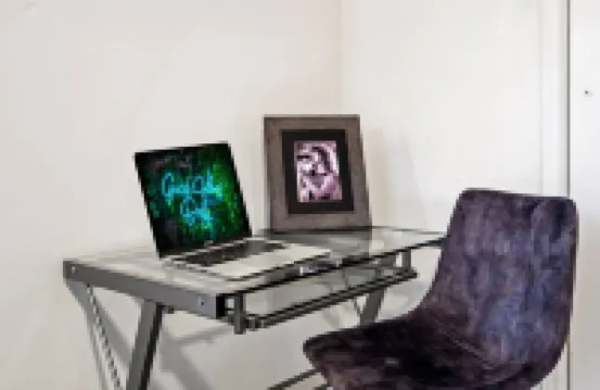 Pool and Arcade - Spacious Stylish Retreat