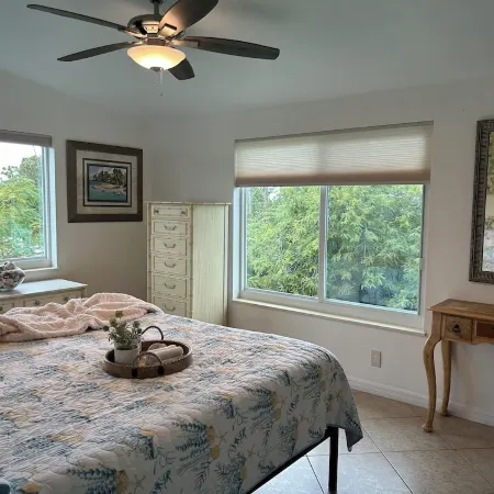 Charming 2-bedroom 2- bath home located in the middle of The Key Deer Refuge.