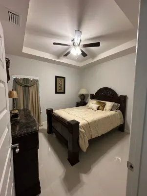 McAllen TX Apartment 2-Bedroom, Patio, Grill close Airport-Shopping