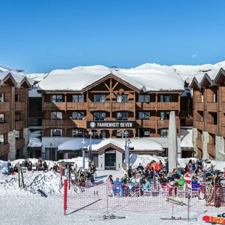 COURCHEVEL 1650, stand. apartment sleeps 8, 100 m gondola, covered parking. Отели рядом с достопримечательностью «Куршевель 1650»