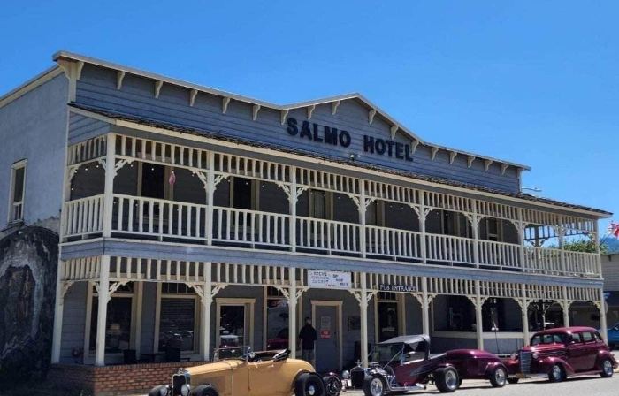 Salmo Hotel