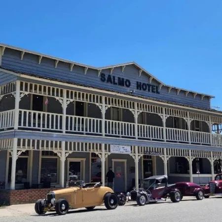 Salmo Hotel