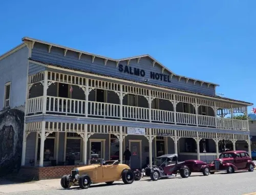 Salmo Hotel - 3-Star