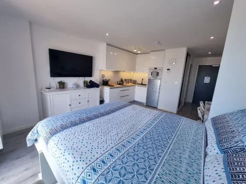 Top Floor Studio - The Hub Gibraltar - Self Catering