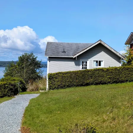 Cliff Haven on the Bay