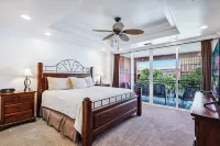 3 BDR Riverfront Resort w/pool, spa, dock & launch!