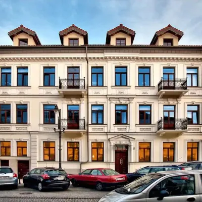 Hotel Aristo Hotels near Puppet Theatre