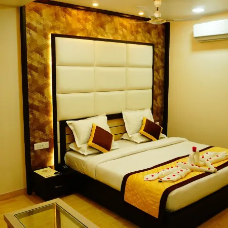 Hotel Golden Laurel Inn