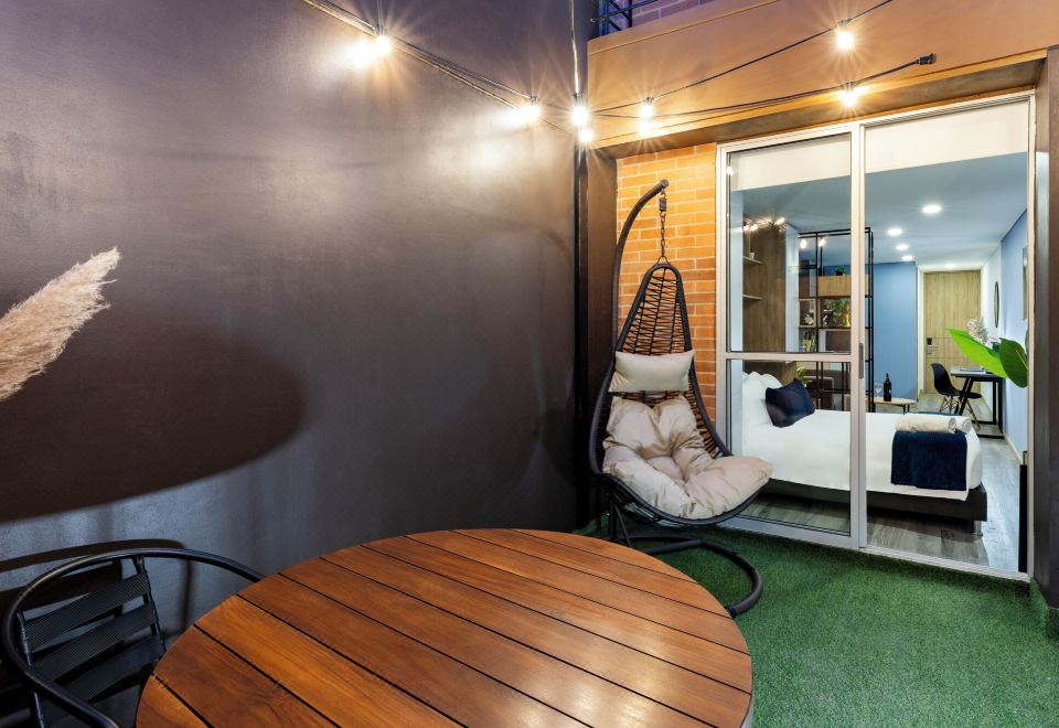 Cabrera 85-12 by Jalo 외관