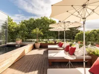 Artsy Cascais Hotels near شاطئ ريبيرا (Ribeira Beach)