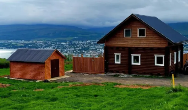 Loghouse with Amazing View and Sauna Hotel a 