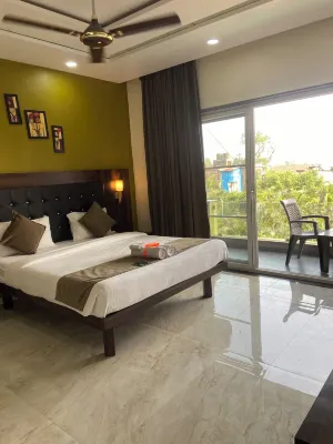 Hotel OM Palace - 2-Star