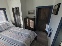 Starry Night Cabin 1-Bedroom with Loft and Mountain Views on US 93