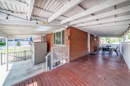 2 Units Up / Down Duplex / Fire-Pit Grill /Wi-Fi Отели в г. Милкрик