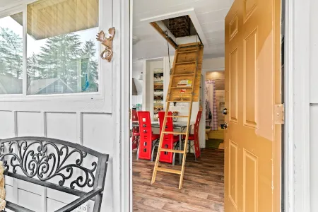 5Br Seattle Barn House, 15  to Stadiums