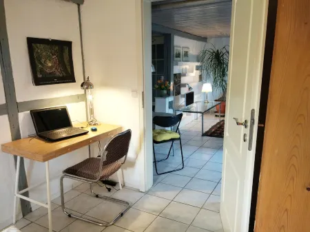 Central and yet in the green Отели в г. Людвигсбург