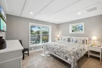 Blue Banyan Boathouse w/POOL/DOCK!