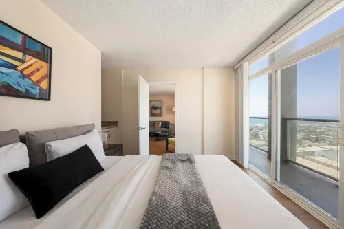 Seabreeze Sky Residence 3bd/2ba MDR+Venice+SM