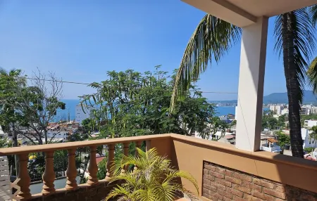 2-bedroom condo in enchanting Bucerias with AC, WiFi.
