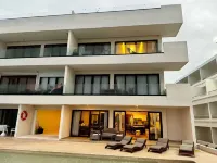 Cozy apartment w/3bedrooms Oceanfront WiFi