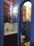 Tasteful Casita on a Quiet Street Near Beaches with Views! Puerto Angelito Beach附近的飯店
