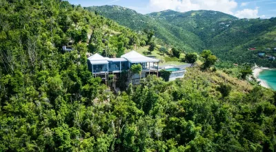 Stylish, Secluded Villa with Pool, Hot tub and Stunning Views