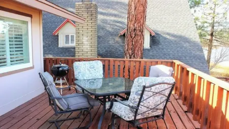 Lakefront Amazing Views - Modern B Отели рядом с достопримечательностью «оз. Биг Бэар»