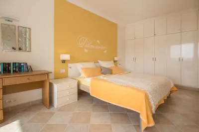 Apartment with fantastic panoramic views to the Teide and the sea, balcony facing west